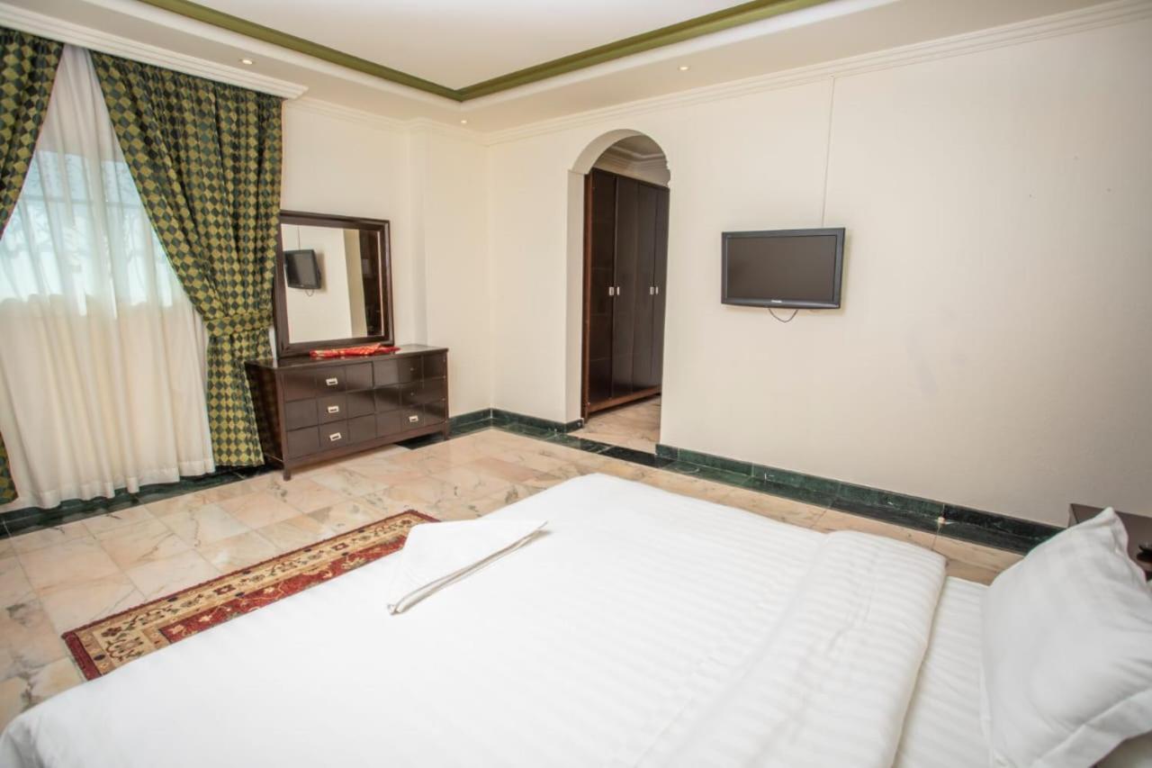 Aparthotel Delmon 3*