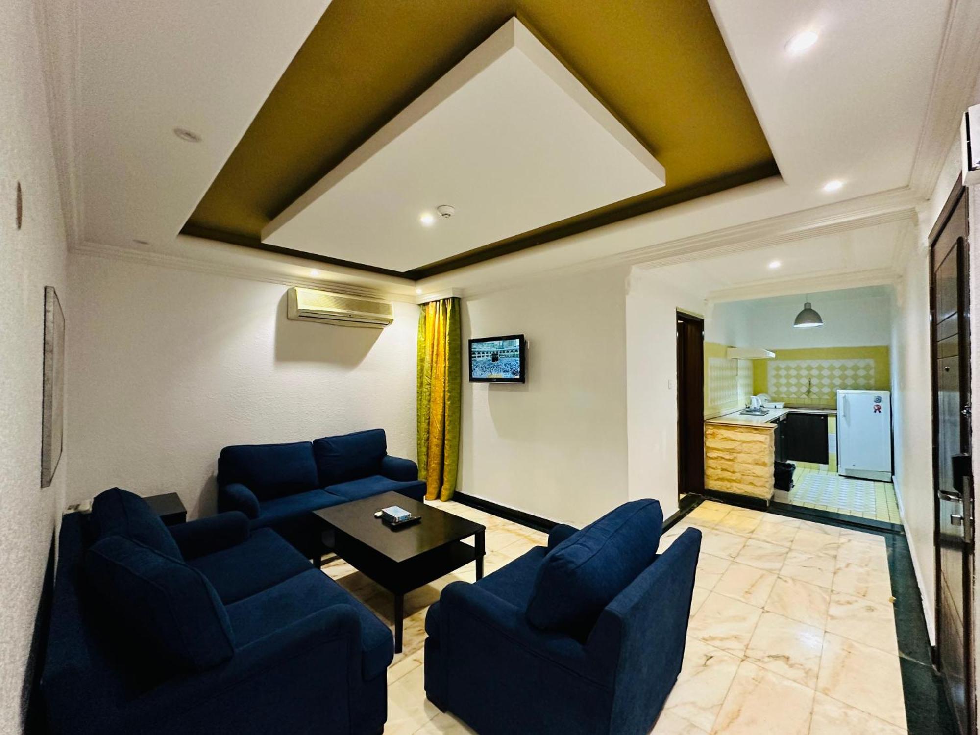 Delmon Aparthotel
